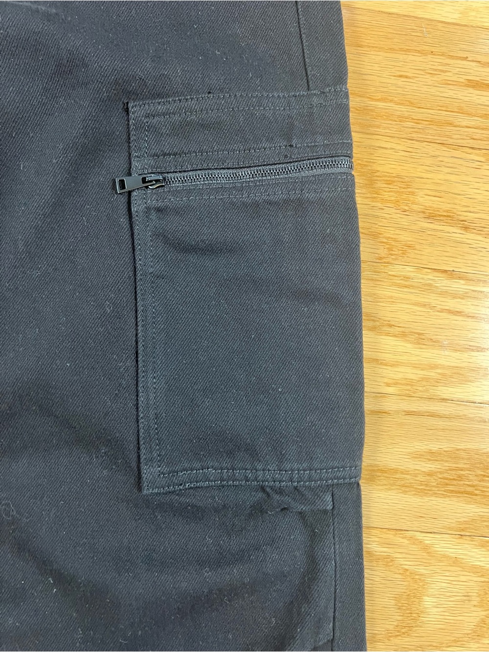 NWT MISS SIXTY Black Flared Cargo Denim Jeans with Zipper Pockets in Size XS - Picture 3 of 16